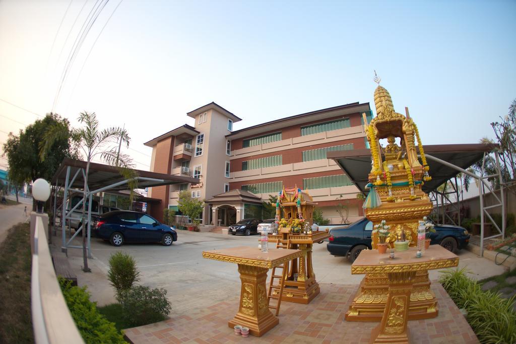 Baan Sanpoom Hotel Phitsanulok Exterior photo